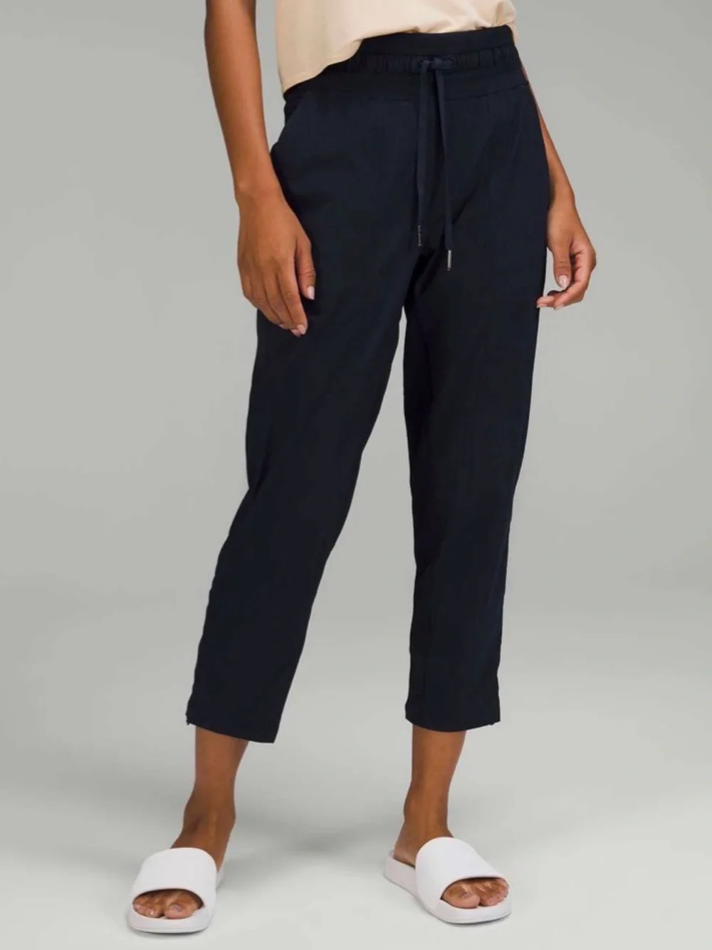 NEW Lululemon Dance Studio Mid Rise Crop 25